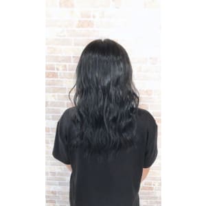 透け感ツヤ髪ブルーブラック【mertie 錦糸町】