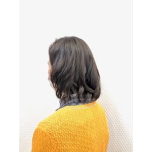 40代50代60代/無造作パーマ/ダークブラウン/ミディアム - QUALIS 上福岡店【クオリスカミフクオカテン】掲載中