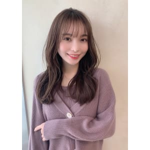 フェミニンヘア