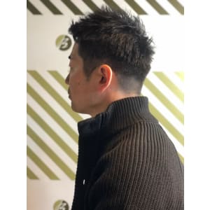 大人の刈り上げスタイル【BARBER-BAR】