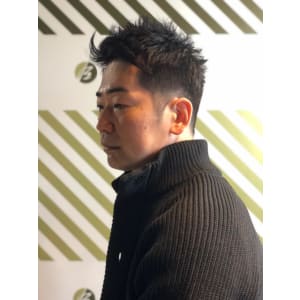 大人の刈り上げスタイル【BARBER-BAR】