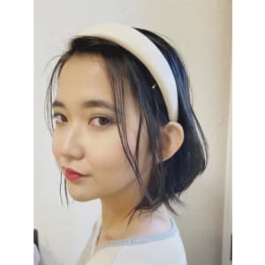レトロカチューシャショートボブ