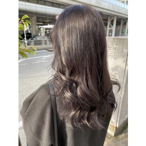 西原晃-暗めハイライトグレージュ