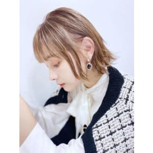 スタイル 外巻きボブ