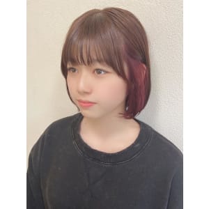 インナーカラーシンプルボブ