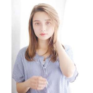 ナチュラルかきあげストレートスタイル