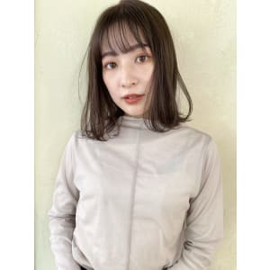パツっと毛先のナチュラルボブ