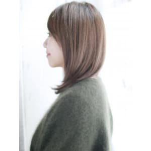 顔まわりレイヤーのカールスタイル