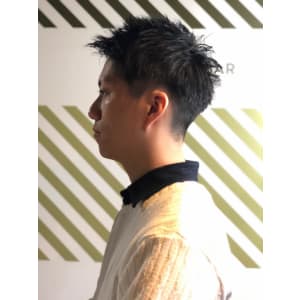 大人の刈り上げスタイル【BARBER-BAR】