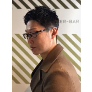 大人の刈り上げスタイル【BARBER-BAR】