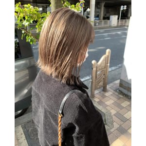 naomi hair / ハイトーンボブ