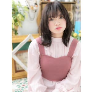 黒髪が大人かわいい◎シースルー抜け感ミディ　カール