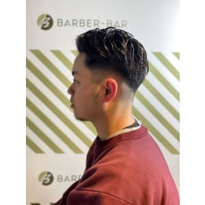 フェードサイドパートスタイル【BARBER-BAR】