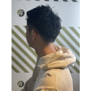 ヒートカールパーマスタイル【BARBER-BAR】