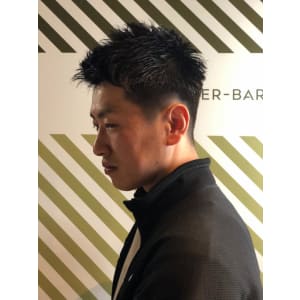 大人の刈り上げスタイル【BARBER-BAR】