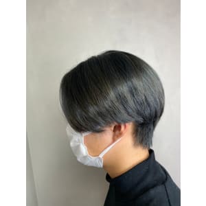 シルバーカラー レトロ マンバン ツーブロックショート 