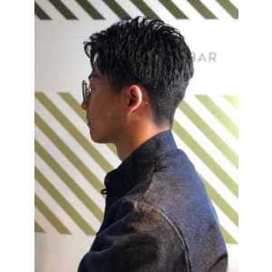 大人の刈り上げスタイル【BARBER-BAR】