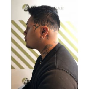 スキンフェードスタイル【BARBER-BAR】