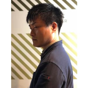 大人の刈り上げスタイル【BARBER-BAR】
