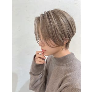 大人っぽお洒落ショート　うざバング