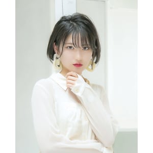 こなれ感耳かけショートボブ