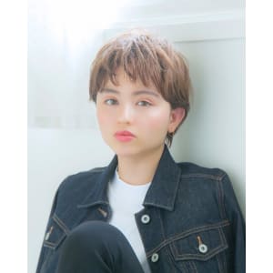 大人カジュアル　ニュアンスパーマ