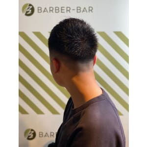 刈り上げショートスタイル【BARBER-BAR】