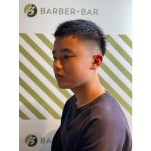 刈り上げショートスタイル【BARBER-BAR】