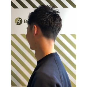 大人の刈り上げスタイル【BARBER-BAR】