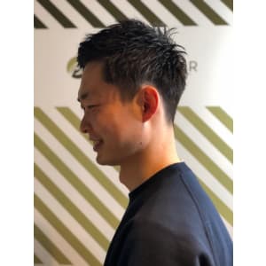 大人の刈り上げスタイル【BARBER-BAR】