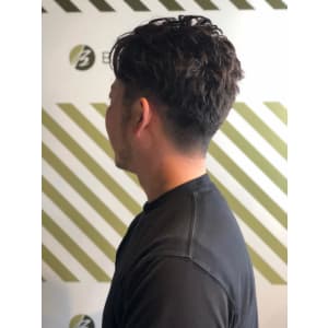 大人の刈り上げスタイル【BARBER-BAR】