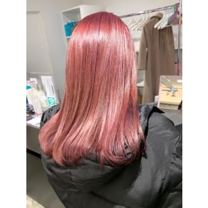 ピンク/暖色系カラー/ブリーチカラー/ガーリー/艶髪