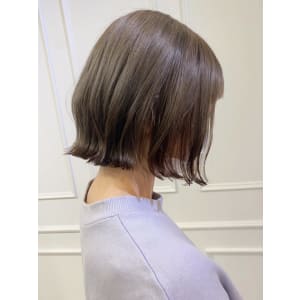 ぱつっとボブ×グレージュ