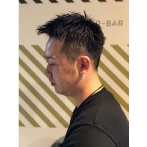 フェードカットスタイル【BARBER-BAR】
