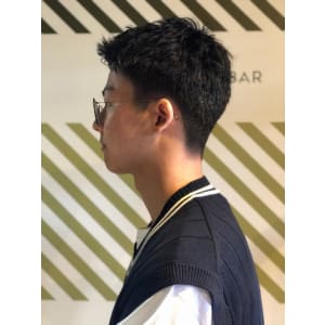 大人の刈り上げスタイル【BARBER-BAR】
