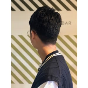 大人の刈り上げスタイル【BARBER-BAR】