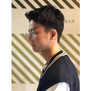 大人の刈り上げスタイル【BARBER-BAR】