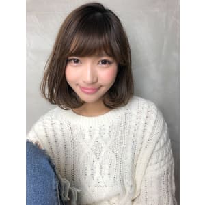 大人可愛いシンプルボブ