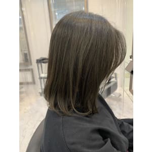 ブルーグレージュの透明感カラー【タビラマユミ】