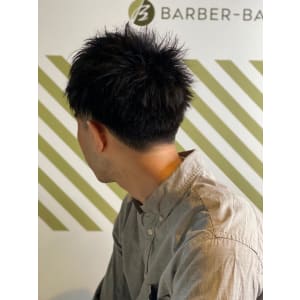 大人の刈り上げスタイル【BARBER-BAR】