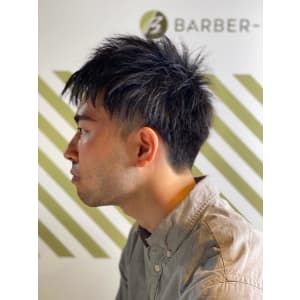 大人の刈り上げスタイル【BARBER-BAR】