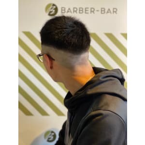 クロップスタイル【BARBER-BAR】