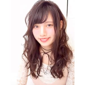強めカールなふんわりパーマ 