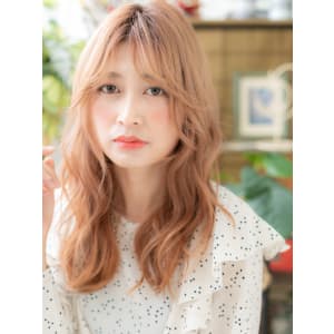 外国人風ピンクベージュ小顔センターパート 抜け感 - COVER HAIR bliss 川口東口駅前店【カバー ヘア ブリス】【カバー ヘア ブリス カワグチヒガシグチエキマエテン】掲載中