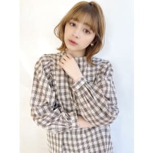 顔まわりレイヤー×外ハネボブ