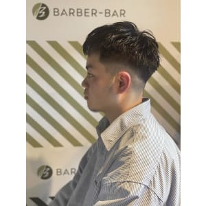 フェードカットスタイル【BARBER-BAR】