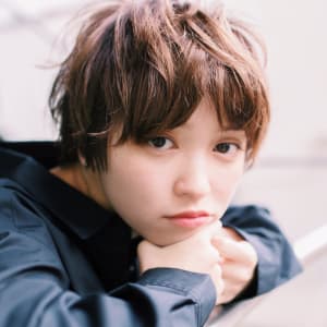 大人ガーリーメッシュカラーニュアンスカールショートボブ