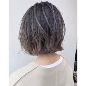 グレージュ