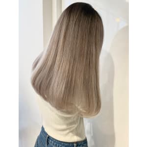 ブロンドベージュ - Ease by amble luxe 北千住【イース バイ アンブル リュクス キタセンジュ】掲載中