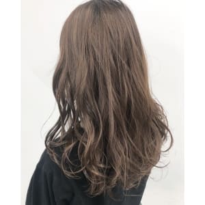 イルミナカラー - Ease by amble luxe 北千住【イース バイ アンブル リュクス キタセンジュ】掲載中